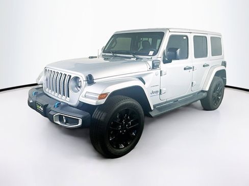 Used 2023 Jeep Wrangler Sahara w/ Cold Weather Group image 3