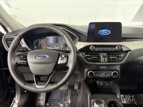 Used 2022 Ford Escape SE w/ Convenience Package image 3