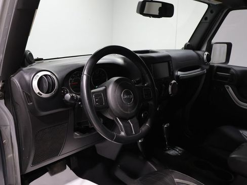 Used 2014 Jeep Wrangler Unlimited Sahara w/ Trailer Tow Group AWD/4WD image 14