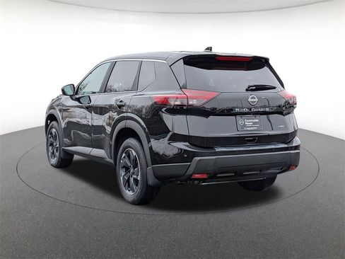 Used 2026 Nissan Rogue SV w/ Cold Weather Package image 7