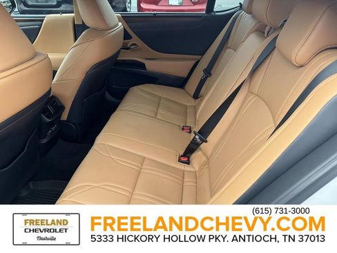 Used 2024 Lexus ES 300h Ultra Luxury image 17