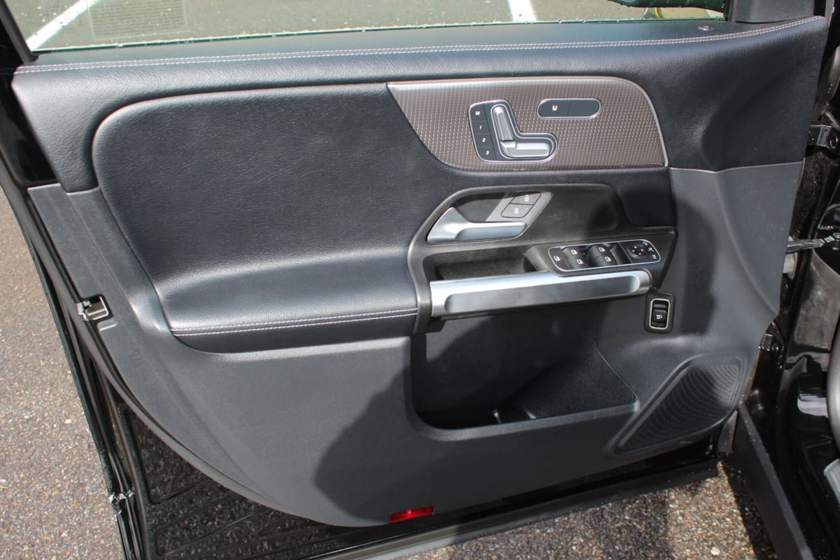 Used 2021 Mercedes-Benz GLB 250 4MATIC image 9