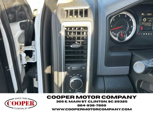 Used 2020 RAM 1500 Classic SLT image 29