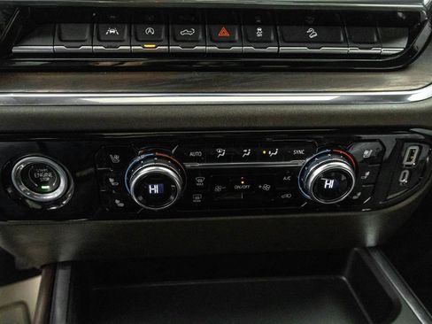 Used 2023 GMC Sierra 1500 SLT w/ SLT Premium Package image 29