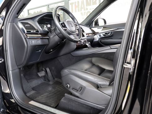 Used 2016 Volvo XC90 T6 Momentum AWD/4WD image 36
