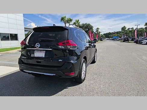 Used 2017 Nissan Rogue SV w/ SV Premium Package FWD image 33