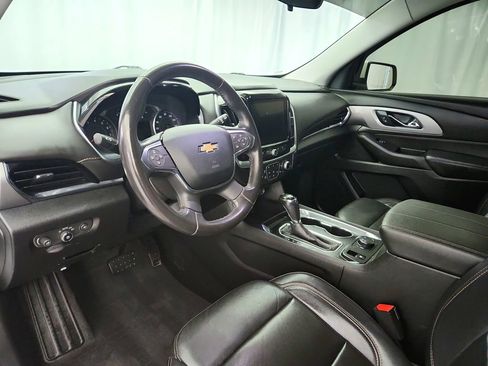 Used 2019 Chevrolet Traverse LT w/ LPO, Floor Liner Package AWD/4WD image 9