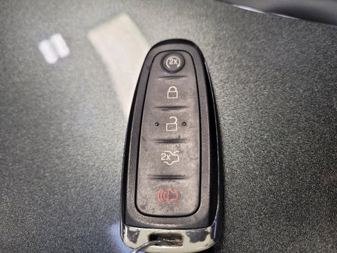 Used 2019 Ford Escape Titanium FWD image 32