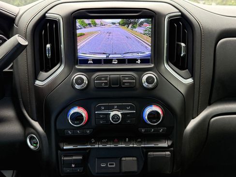 Used 2022 GMC Sierra 1500 AT4 w/ AT4 Preferred Package AWD/4WD image 32