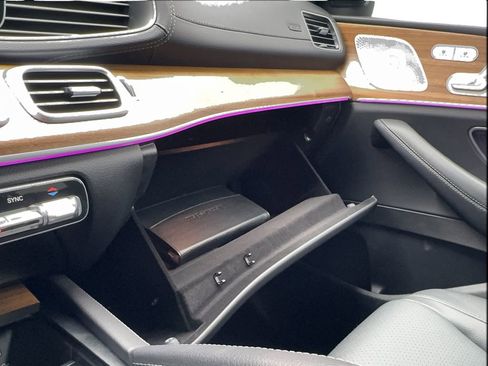 Used 2025 Mercedes-Benz GLS 450 4MATIC image 42