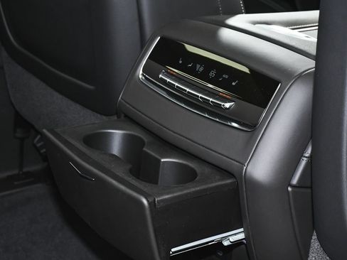 Used 2026 Cadillac Escalade ESV Platinum Sport w/ LPO, ONYX Package AWD/4WD image 52