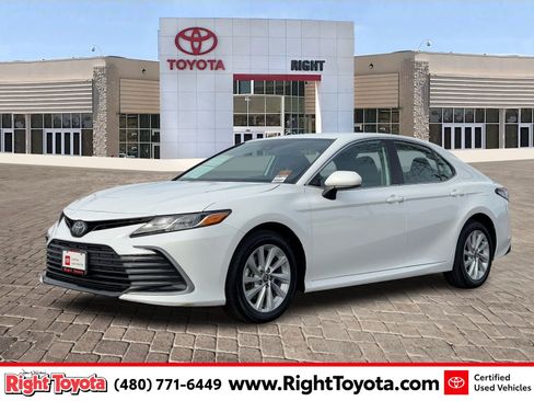 Certified 2024 Toyota Camry LE image 1