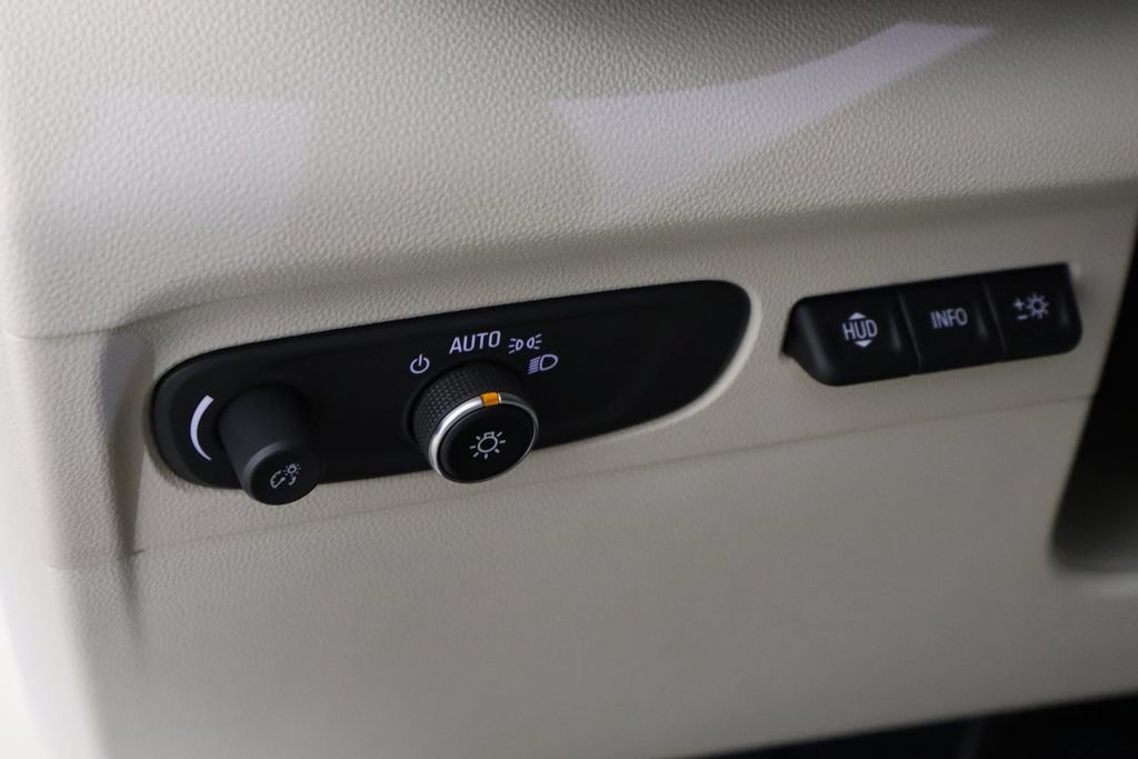 Used 2023 Buick Envision Avenir FWD image 23