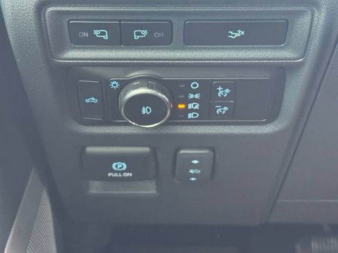 Used 2023 Ford F150 Lariat w/ Equipment Group 502A High AWD/4WD image 23
