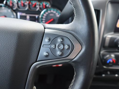 Used 2017 Chevrolet Silverado 1500 LT w/ Midnight Edition image 8