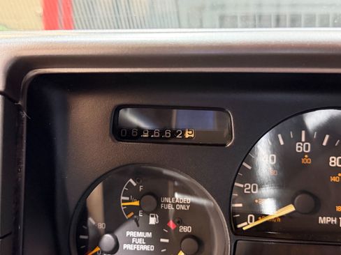 Used 1992 GMC Jimmy AWD/4WD image 66