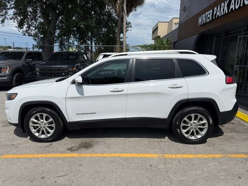 Used 2019 Jeep Cherokee Latitude w/ Popular Appearance Group FWD image 6