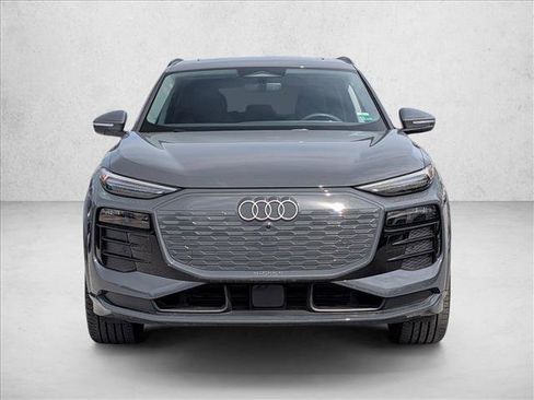 Used 2025 Audi Q6 e-tron Premium Plus w/ Premium Plus image 2