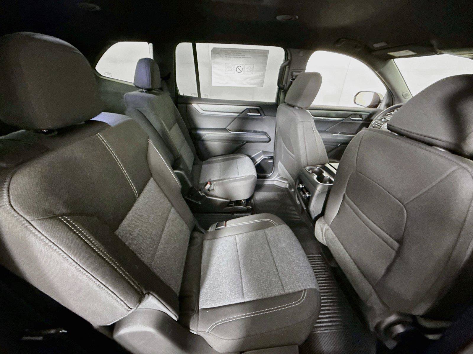 New 2027 GMC Acadia Elevation w/ LPO, Floor Liner Package AWD/4WD image 22
