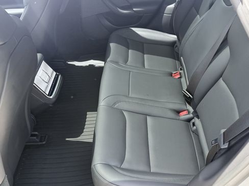 Used 2025 Tesla Model S AWD/4WD image 32