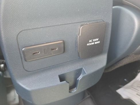 Used 2025 Ford Maverick Lobo AWD/4WD image 22