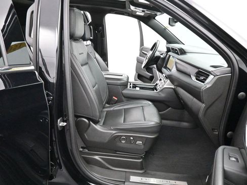 Used 2021 GMC Yukon Denali AWD/4WD image 36