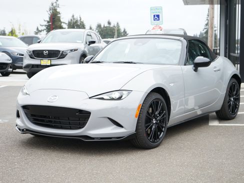 New 2026 MAZDA MX-5 Miata Club w/ Interior Package RWD image 9