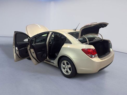Used 2011 Chevrolet Cruze LT image 10