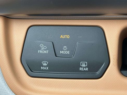 Certified 2025 Volkswagen ID. Buzz 1st Edition image 24