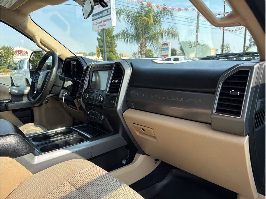 Used 2019 Ford F350 XLT w/ XLT Premium Package AWD/4WD image 12