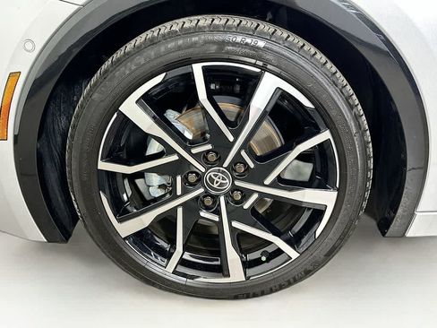 Used 2025 Toyota Prius Plug-In Hybrid w/ Limited Premium Package FWD image 8