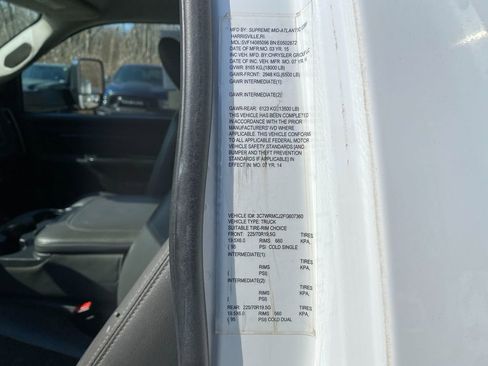 Used 2015 RAM 5500 Tradesman image 37