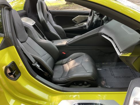 Used 2022 Chevrolet Corvette Stingray Preferred Conv w/ Battery Protection Package RWD image 31