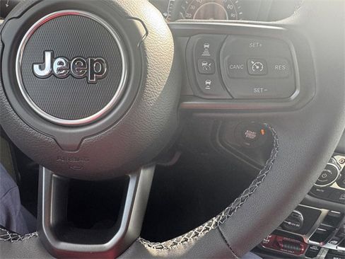 New 2025 Jeep Gladiator Mojave image 34