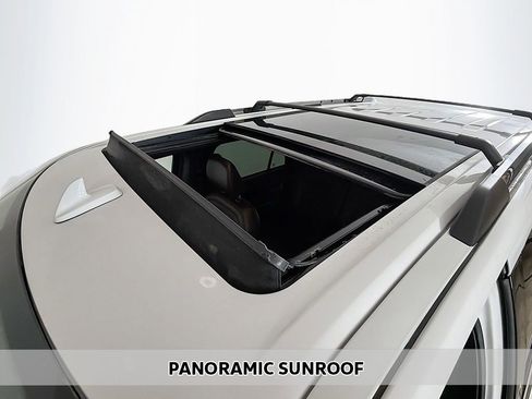 Used 2024 Ford Expedition Limited image 4