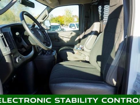 Used 2024 GMC Savana 2500 w/ Driver Convenience Package image 8