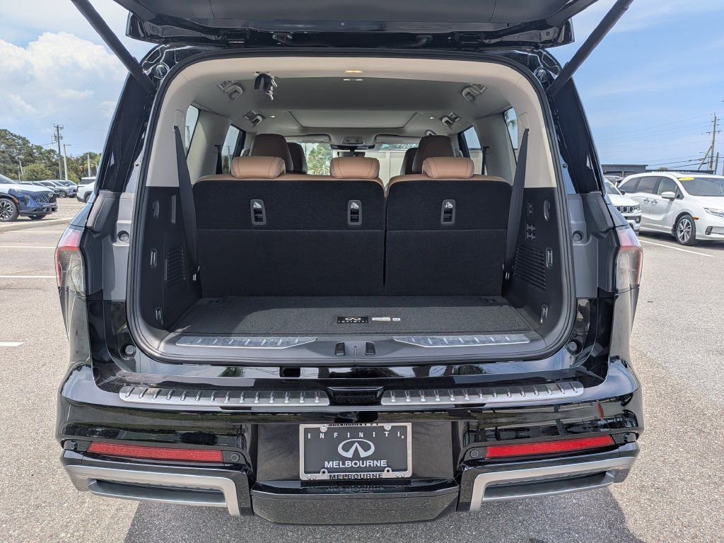 New 2027 INFINITI QX80 Luxe w/ Exterior Package RWD image 13