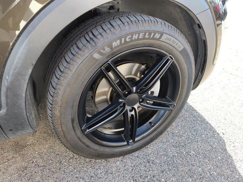 Used 2020 Kia Telluride S w/ S 8 Passenger Seating Package image 4