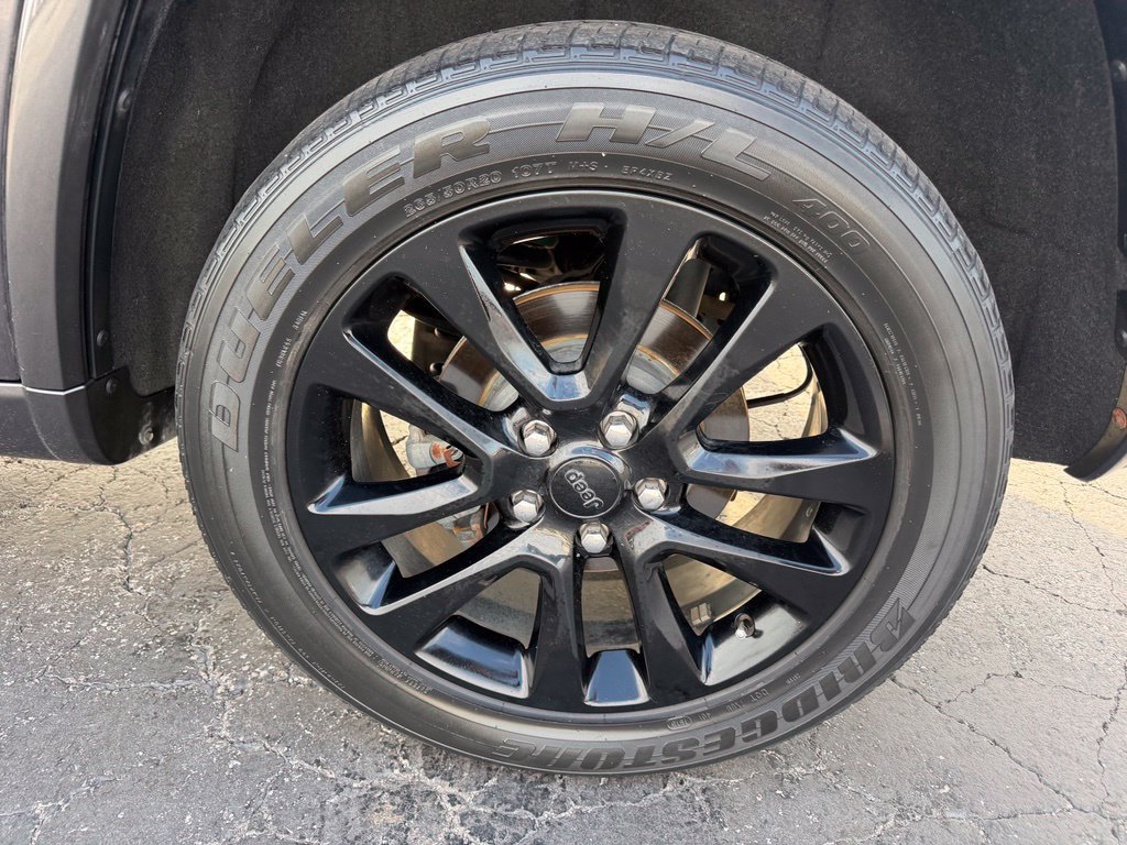 Used 2019 Jeep Grand Cherokee Altitude AWD/4WD image 21