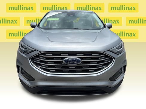 Used 2021 Ford Edge Titanium FWD image 11
