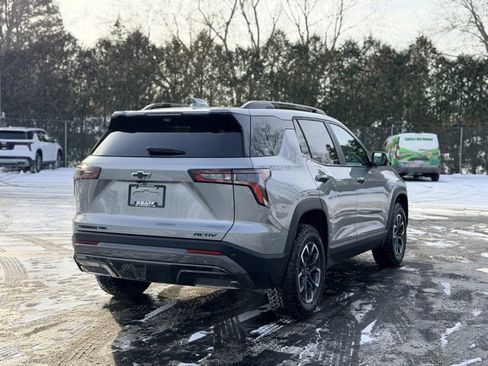 Used 2025 Chevrolet Equinox ACTIV w/ Safety and Technology Package image 4