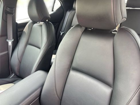 Used 2024 MAZDA MAZDA3 s FWD image 8