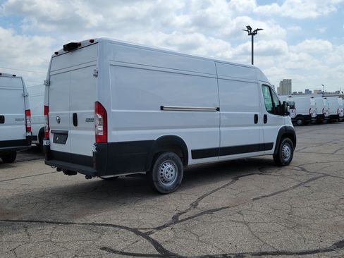 Used 2025 RAM ProMaster 3500 w/ Convenience Group FWD image 4