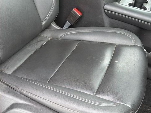 Used 2022 Chevrolet Suburban Z71 image 15