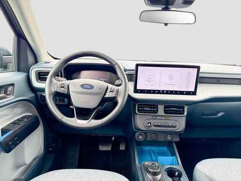 Certified 2025 Ford Maverick XLT w/ XLT Luxury Package AWD/4WD image 29