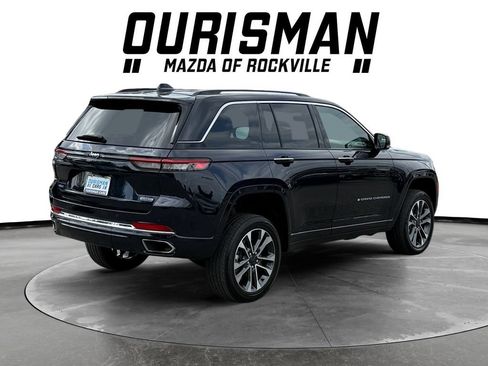 Used 2023 Jeep Grand Cherokee Overland AWD/4WD image 6