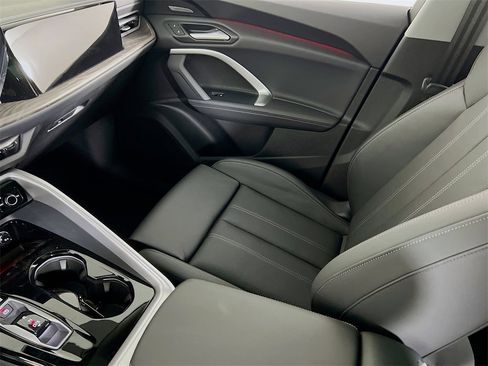 New 2025 Audi Q5 Premium Plus image 24