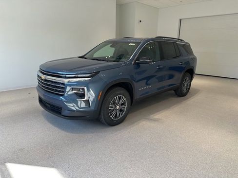 New 2026 Chevrolet Traverse LT w/ Driver Confidence Package image 3