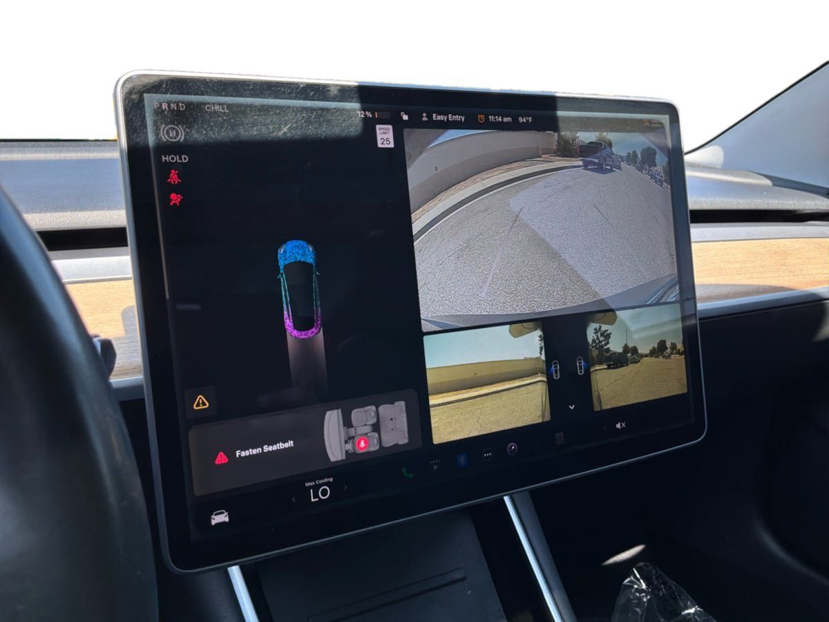 Used 2018 Tesla Model 3 Long Range RWD image 13