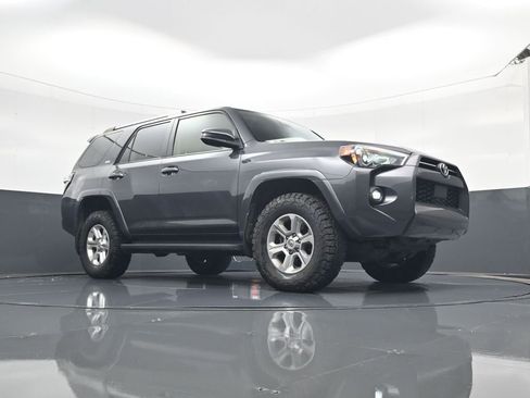 Used 2022 Toyota 4Runner SR5 image 20
